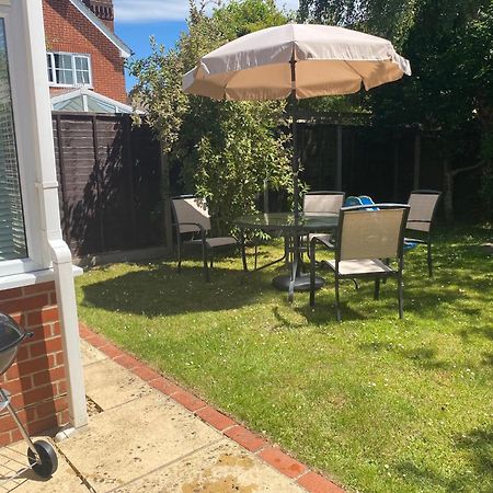 Chichester Retreat House With Free Parking Exterior photo