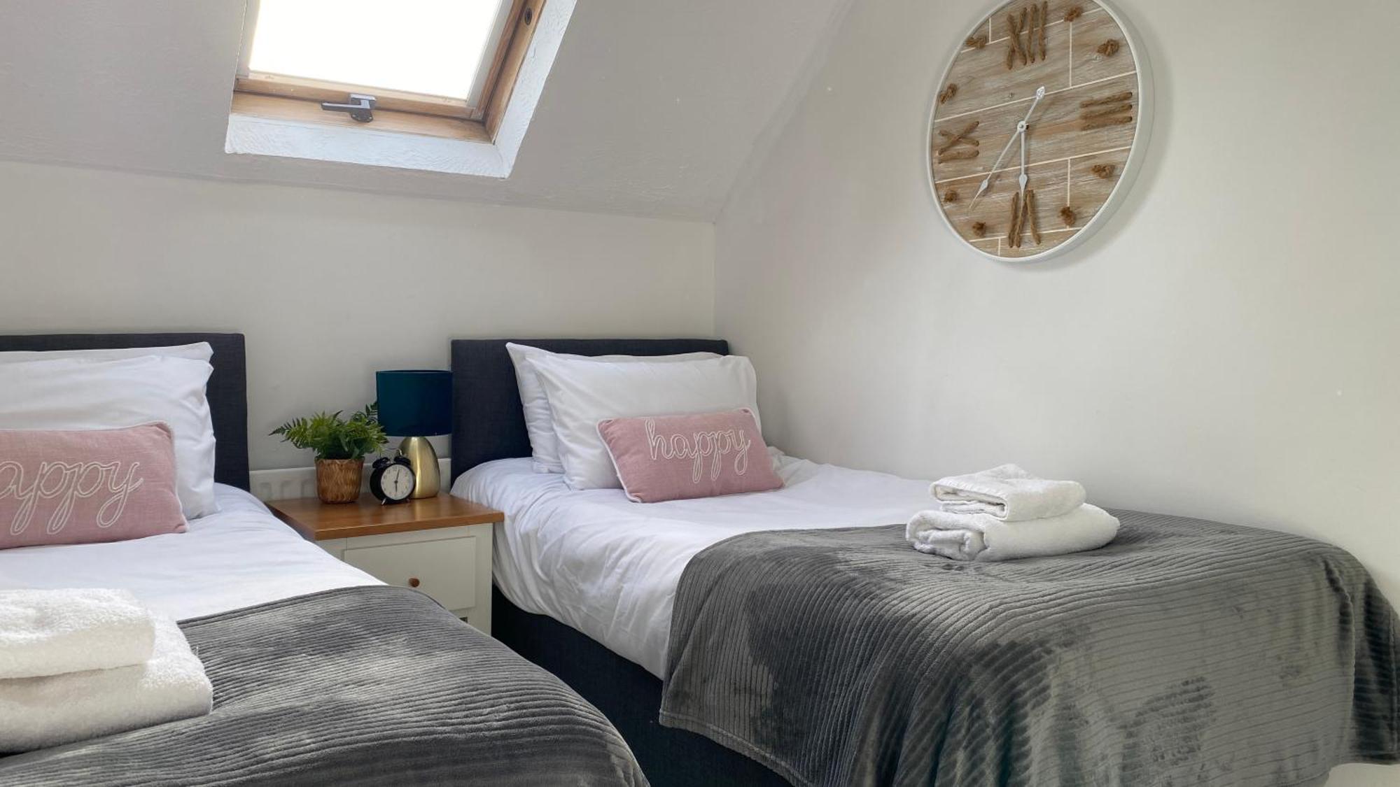 Chichester Retreat House With Free Parking Exterior photo