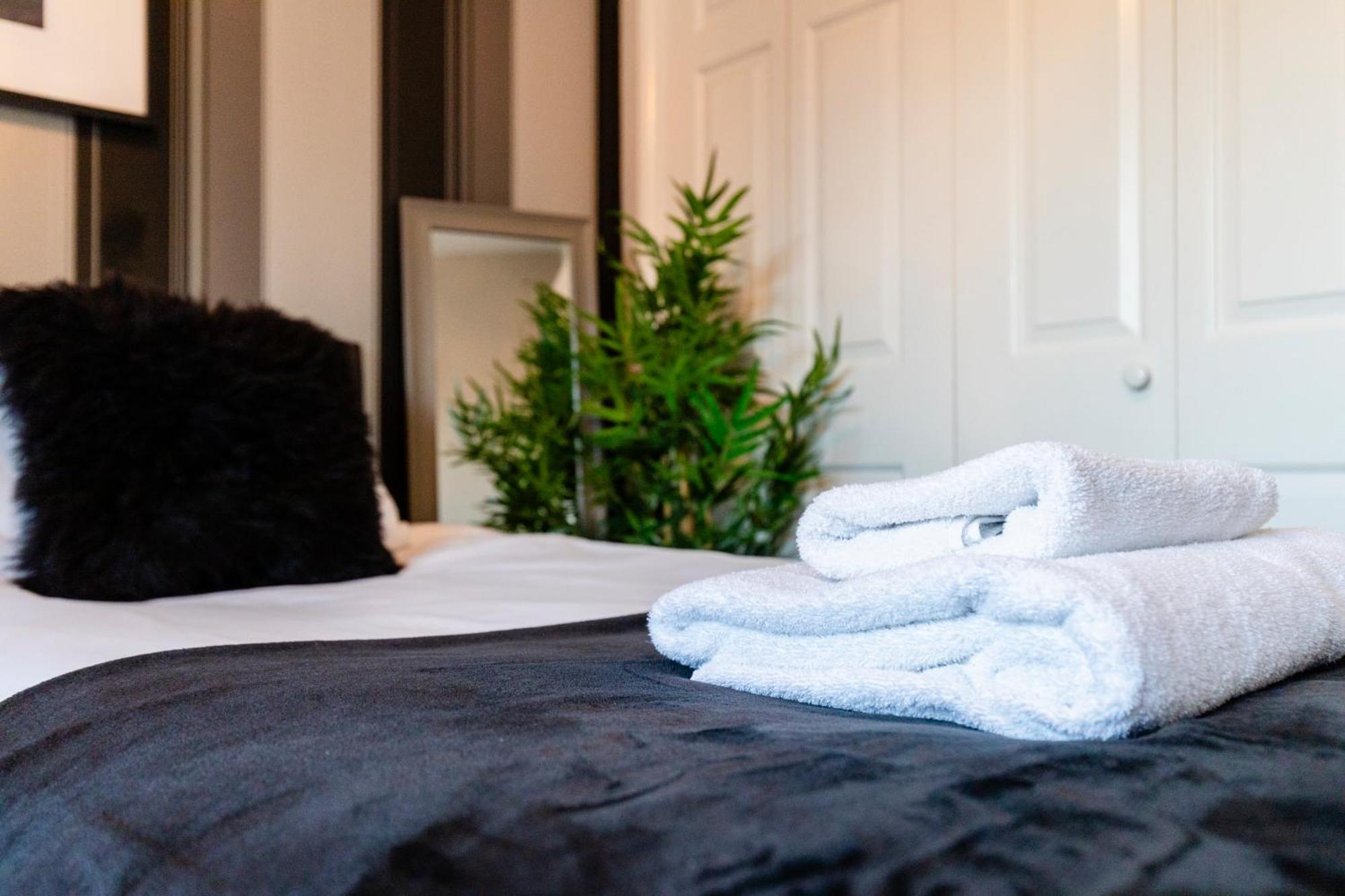 Chichester Retreat House With Free Parking Exterior photo