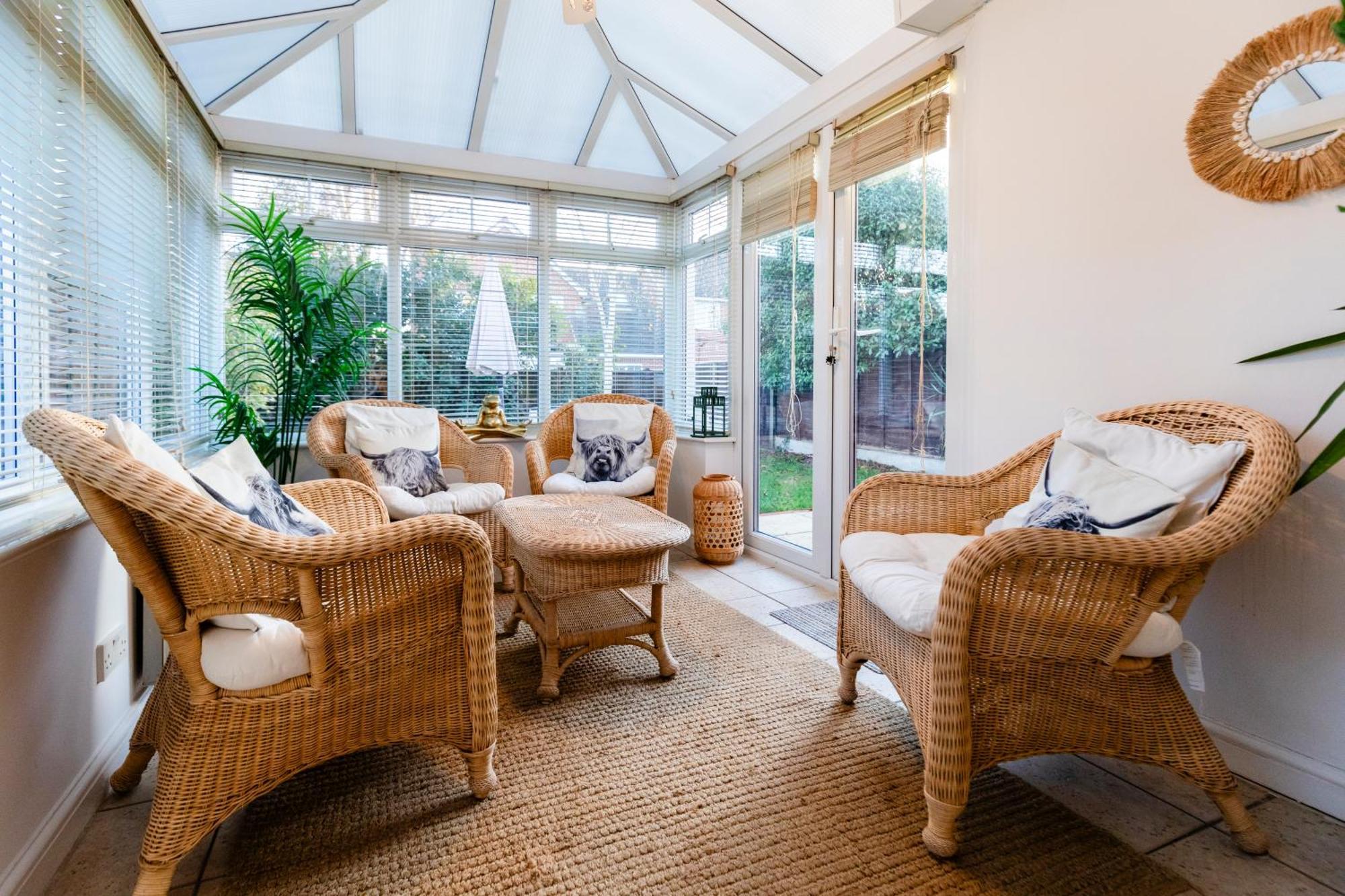 Chichester Retreat House With Free Parking Exterior photo