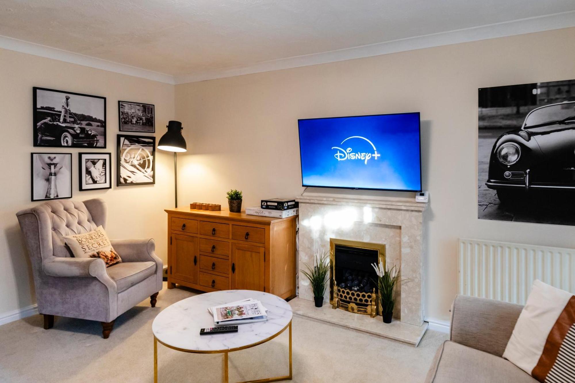 Chichester Retreat House With Free Parking Exterior photo