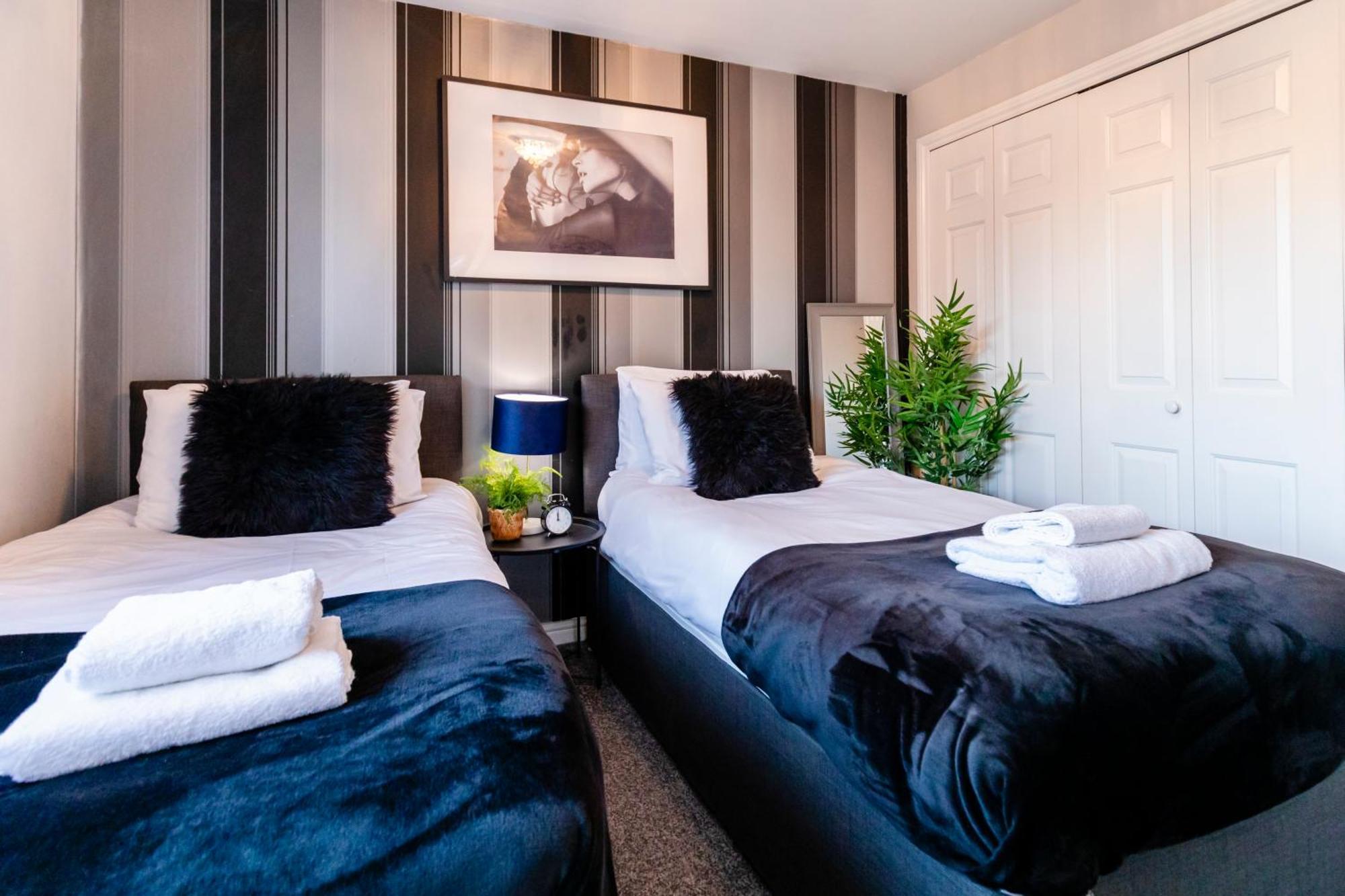 Chichester Retreat House With Free Parking Exterior photo